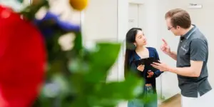 Dr. Piel im Gespräch mit Patientin